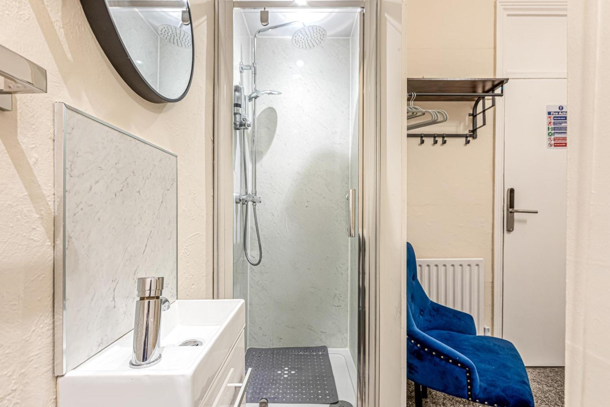 The B & B Blackpool — Photos 2